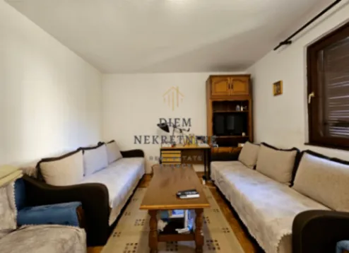 Izdavanje, jednosoban stan, 60m², Centar, Bar