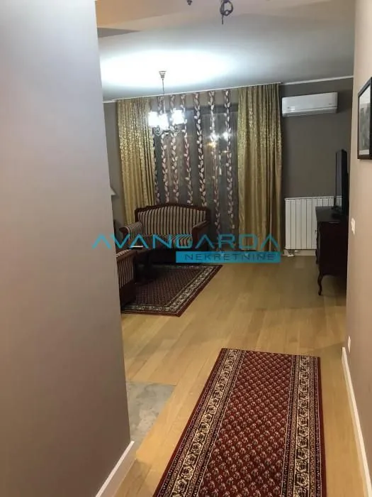 Izdavanje, stan, 46m², Dorćol Sve Podlokacije, Beograd