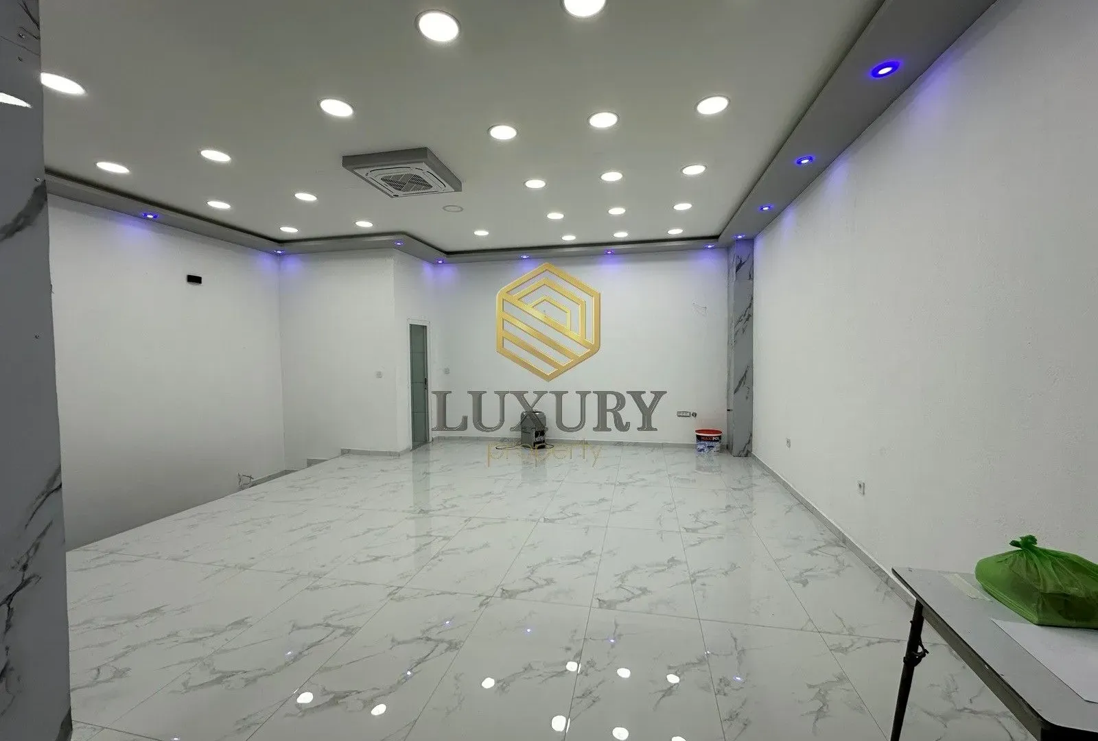 Rent, office space, 115m², Stari Aerodrom, Podgorica