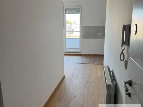 Prodaja, jednosoban stan, 45m², Ledine, Beograd - image 4