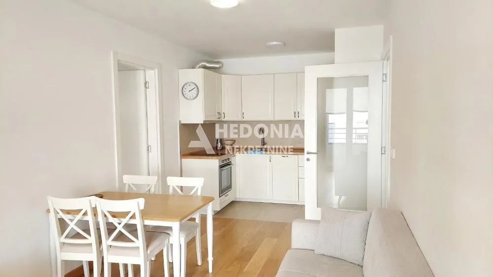 Prodaja, dvosoban stan, 53m², Novi Beograd Blok 65, Novi Beograd Sve Podlokacije