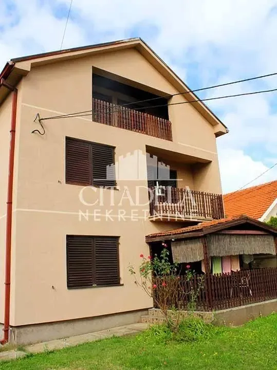 Prodaja, kuća, 188m², Meljak, Barajevo