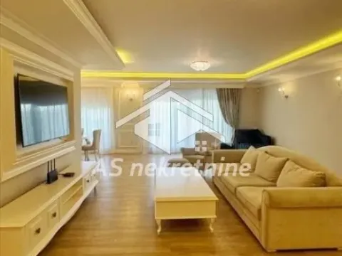 Izdavanje, stan, 215m², Savski Venac, Beograd - image 4
