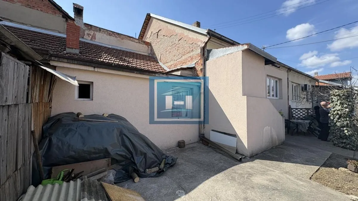Prodaja, dvosoban stan, 64m², Vašarište, Jagodina