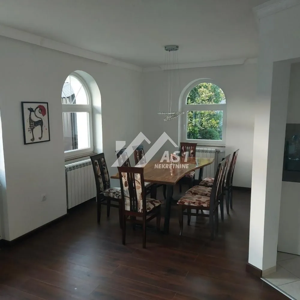 Rent, house, 225m², Lipov gaj, Novi Sad Sve Podlokacije