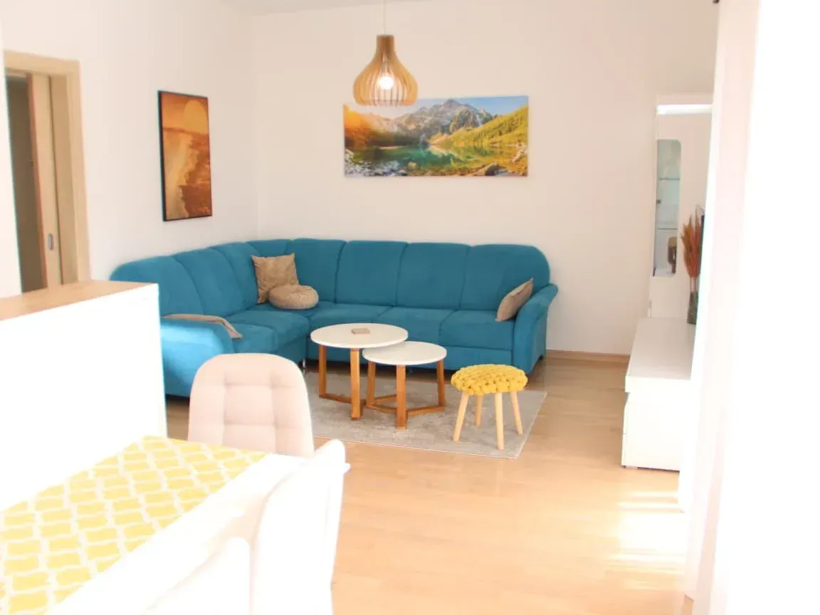 Izdavanje, stan, 48m², Kotor, Crna Gora