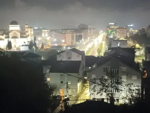 Izdavanje, trosoban stan, 85m², Momišići, Podgorica - image 2