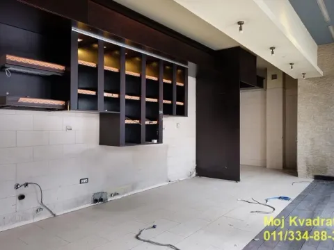 Izdavanje, poslovni prostor, 42m², Slavija, Vračar Sve Podlokacije - image 5