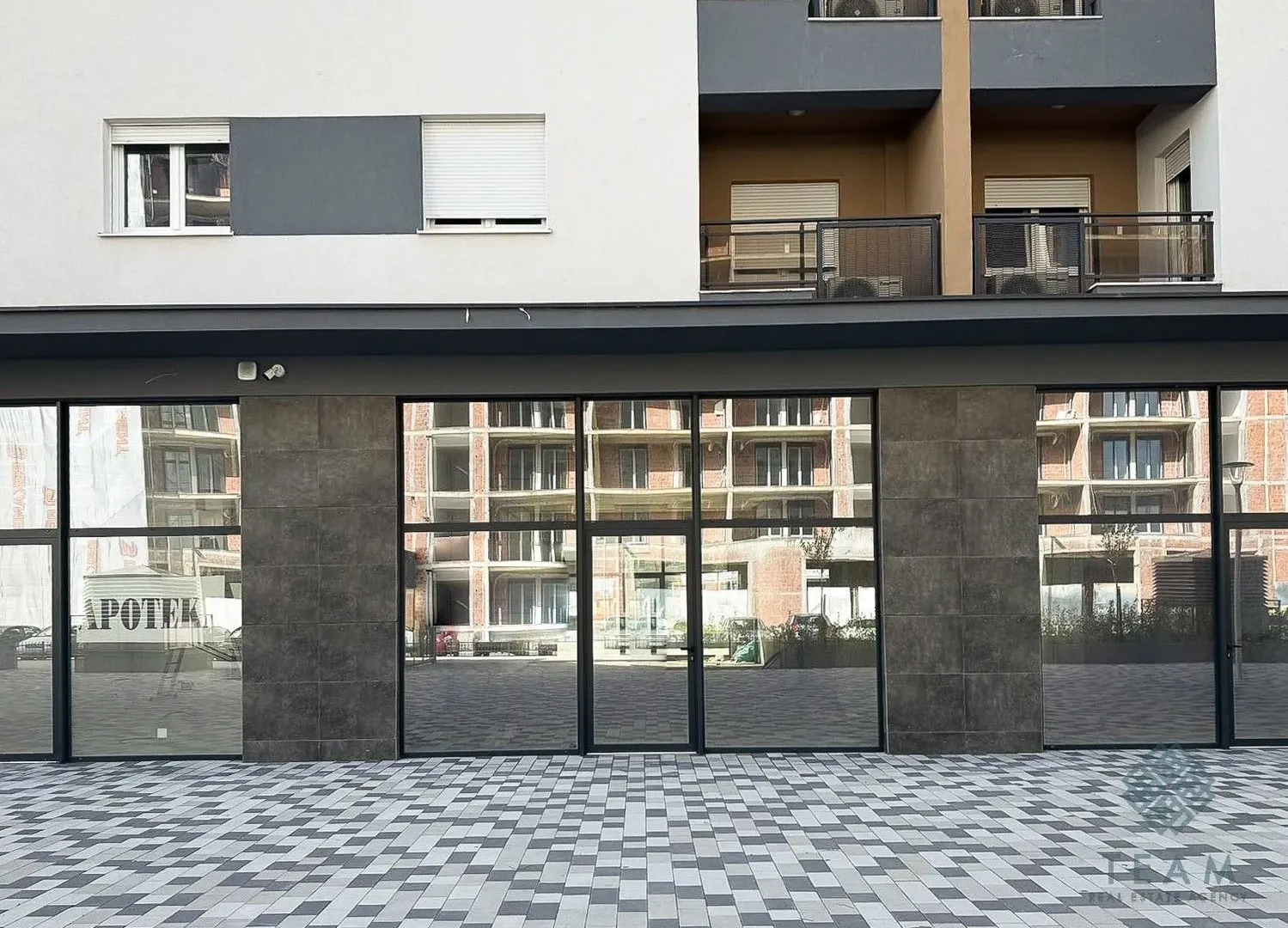 Rent, office space, 120m², Stari Aerodrom, Podgorica