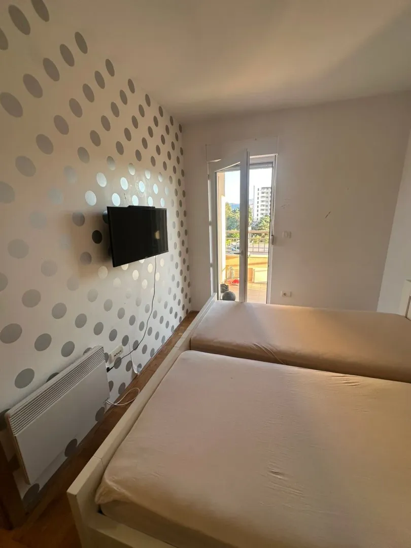 Prodaja, dvosoban stan, 69m², Centar, Bar