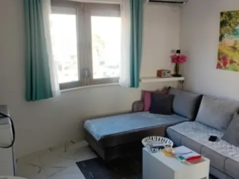 Sale, studio apartment, 24m², Ulcinj, Crna Gora - image 1