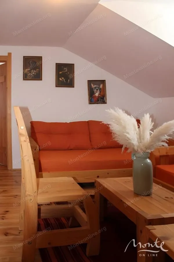 Sale, office space, 300m², Kolašin, Crna Gora