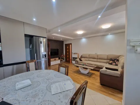 Sale, house, 590m², Tivat, Crna Gora - image 9