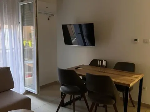 Izdavanje, trosoban stan, 50m², Podbara, Novi Sad Sve Podlokacije - image 2