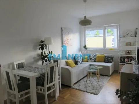 Rent, apartment, 35m², Novi Beograd Blok 72, Novi Beograd Sve Podlokacije - image 1