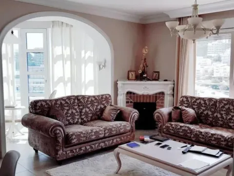 Prodaja, trosoban stan, 170m², Bečići, Budva - image 1