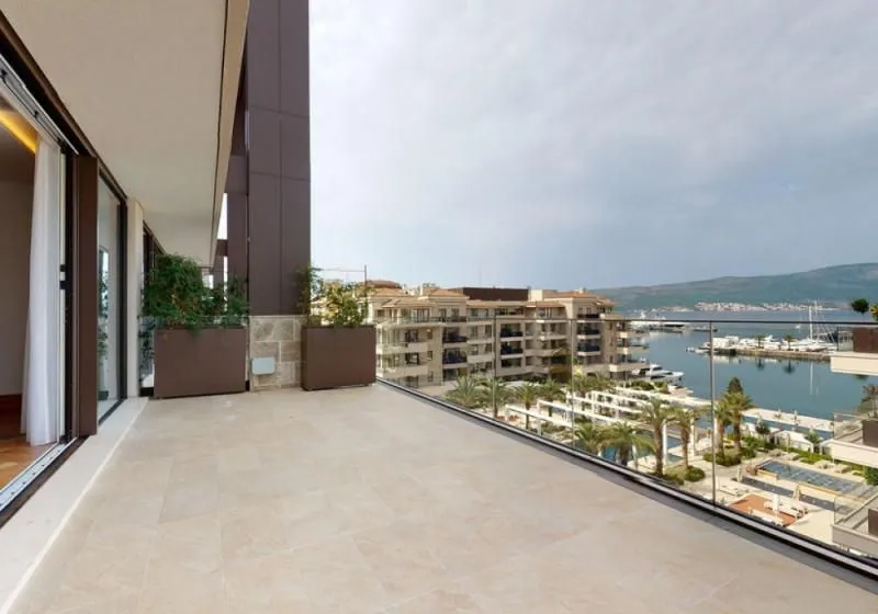 Prodaja, četvorosoban stan, 438m², Porto Montenegro, Tivat