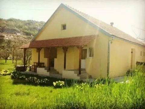 Sale, house, 124m², Cetinje, Crna Gora