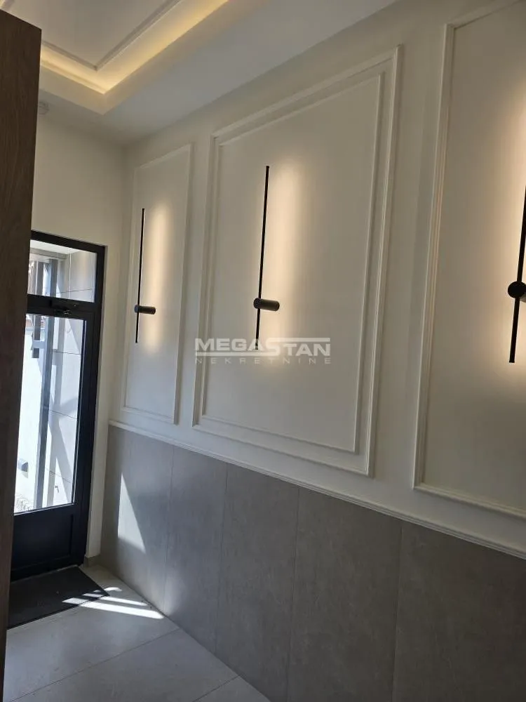 Sale, office space, 245m², Šumice, Beograd