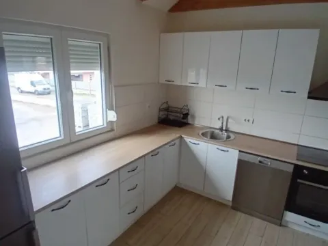 Izdavanje, dvosoban stan, 140m², Donja Gorica, Podgorica - image 12