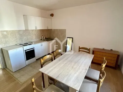 Izdavanje, trosoban stan, 100m², Altina, Beograd - image 8