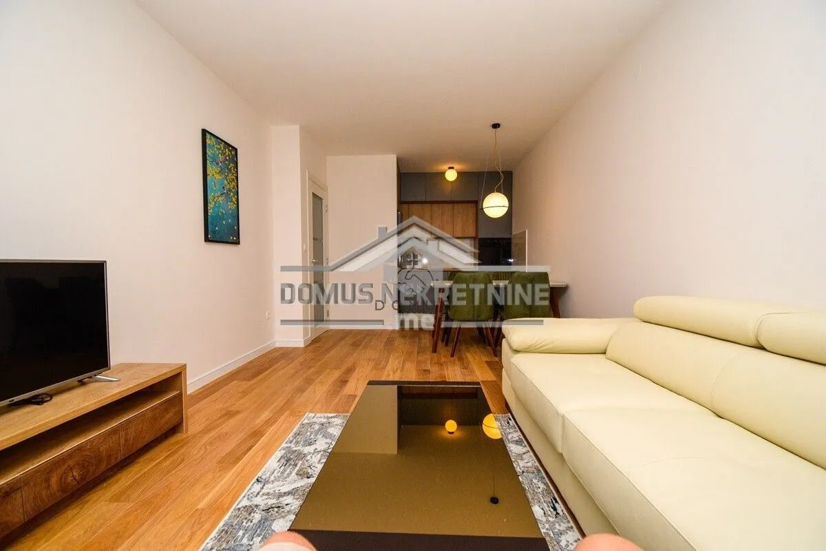 Prodaja, jednosoban stan, 49m², Central Point, Podgorica
