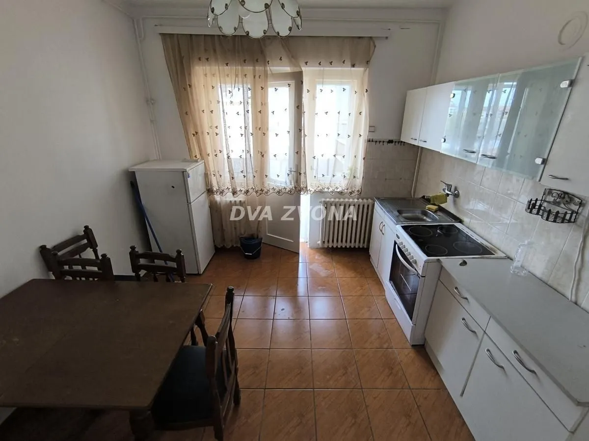 Prodaja, trosoban stan, 68m², Podbara, Novi Sad Sve Podlokacije