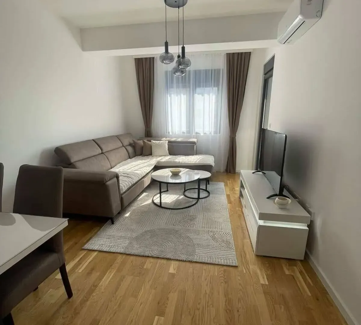 Rent, one bedroom apartment, 42m², Stari Aerodrom, Podgorica