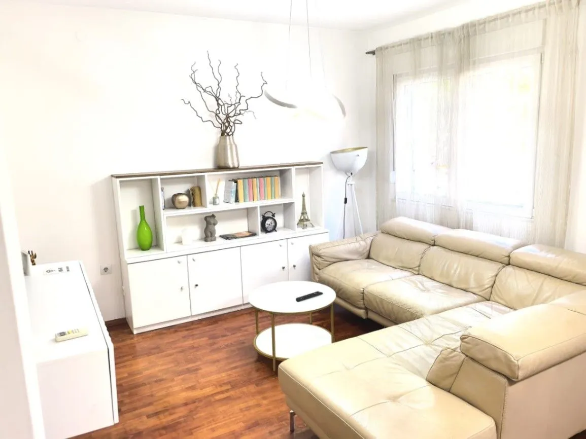 Izdavanje, trosoban stan, 73m², Preko Morače, Podgorica