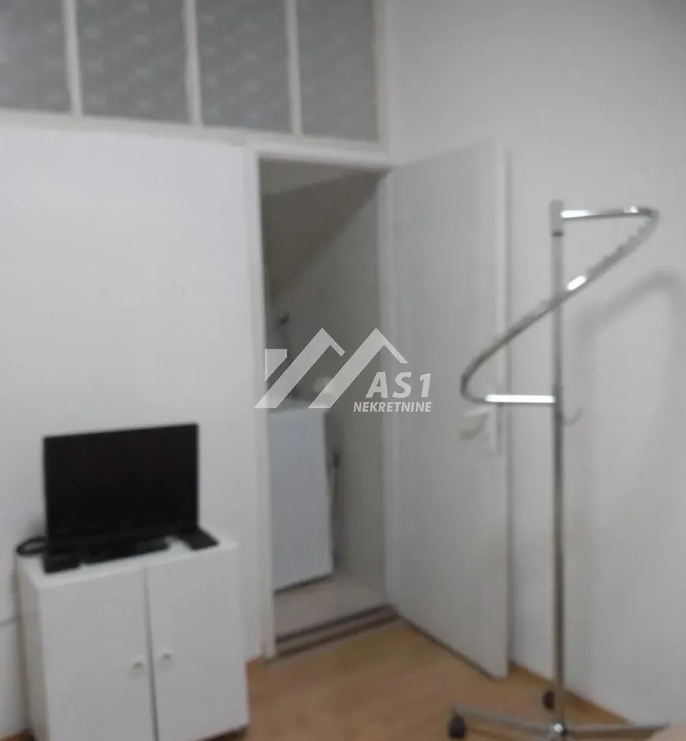 Izdavanje, jednosoban stan, 35m², Novi Sad Sve Podlokacije, Novi Sad