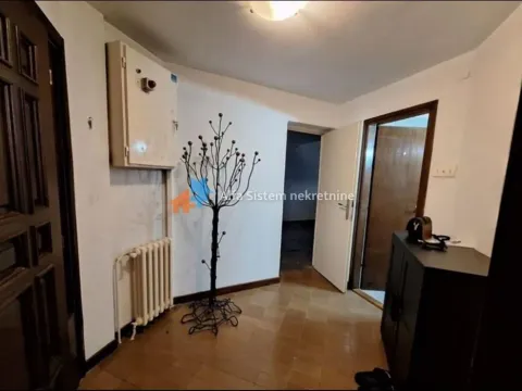 Izdavanje, kuća, 240m², Banovo Brdo, Beograd - image 14