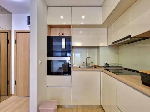 Rent, one bedroom apartment, 45m², Budva, Crna Gora - image 4