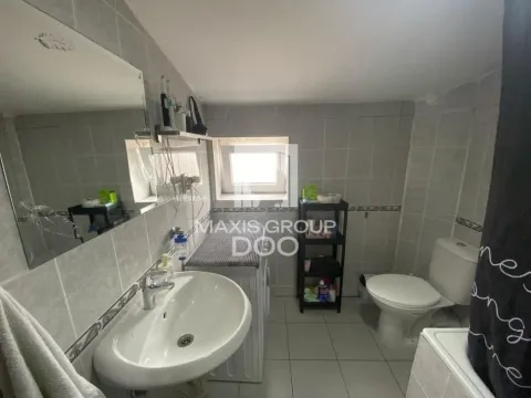 Izdavanje, četvorosoban stan, 106m², Slavija, Vračar Sve Podlokacije - image 3