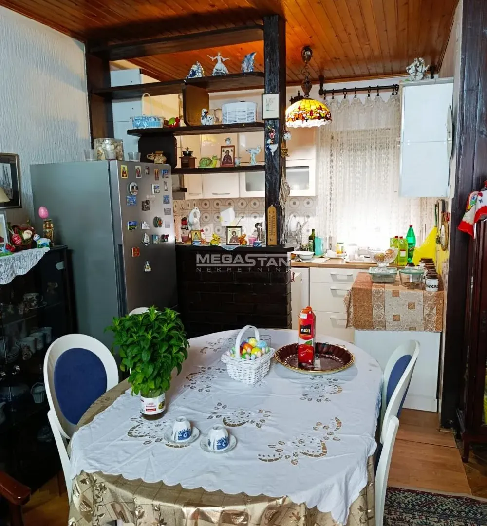Sale, house, 232m², Centar, Pančevo