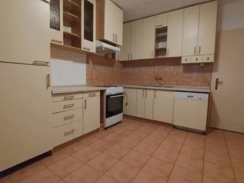 Izdavanje, dvosoban stan, 92m², Dalmatinska ulica, Podgorica - image 4