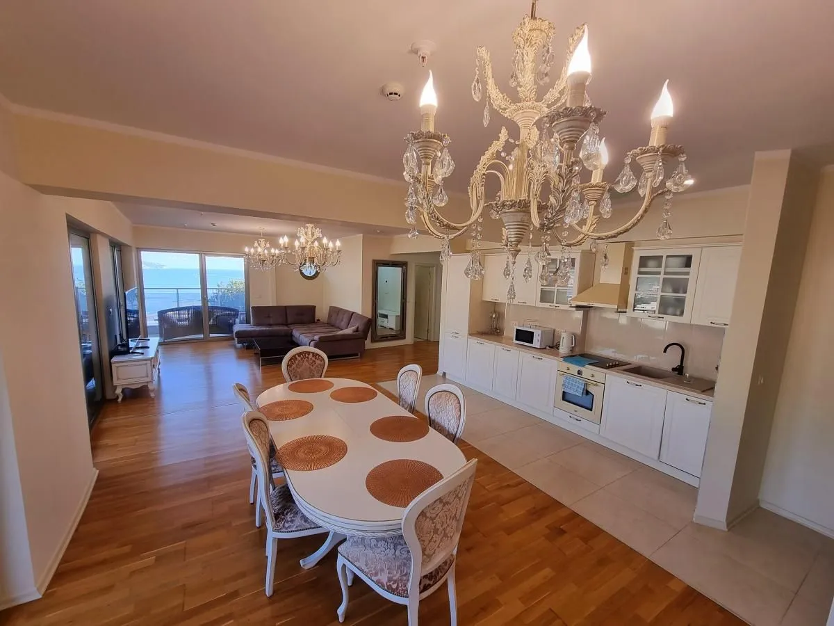 Rent, three bedroom apartment, 134m², Bečići, Budva
