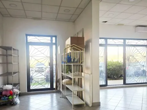 Prodaja, poslovni prostor, 120m², Stari Aerodrom, Podgorica - image 6