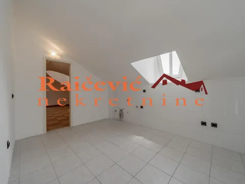 Rent, house, 544m², Trošarina, Voždovac Sve Podlokacije - image 4