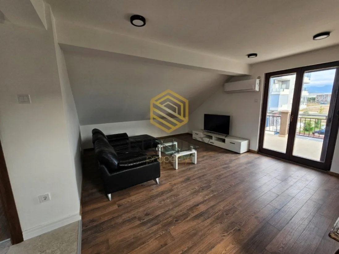 Izdavanje, jednosoban stan, 80m², Stari Aerodrom, Podgorica