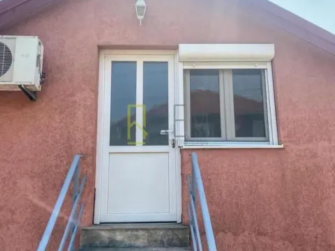 Rent, one bedroom apartment, 45m², Momišići, Podgorica - image 6