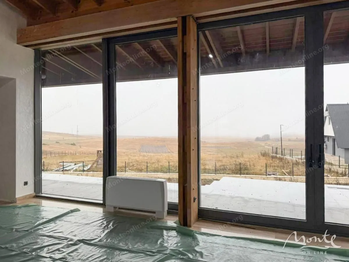 Prodaja, kuća, 1283m², Motički gaj, Žabljak