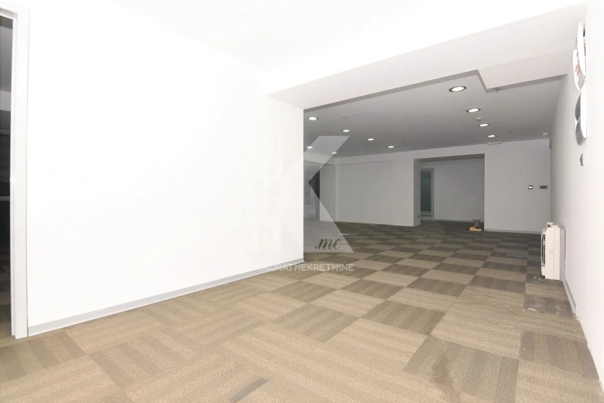 Rent, office space, 445m², Preko Morače, Podgorica