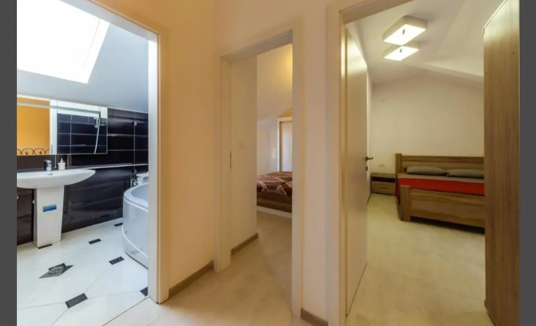 Rent, two bedroom apartment, 120m², Petrovac, Budva