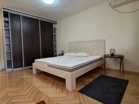 Izdavanje, trosoban stan, 87m², Preko Morače, Podgorica - image 10