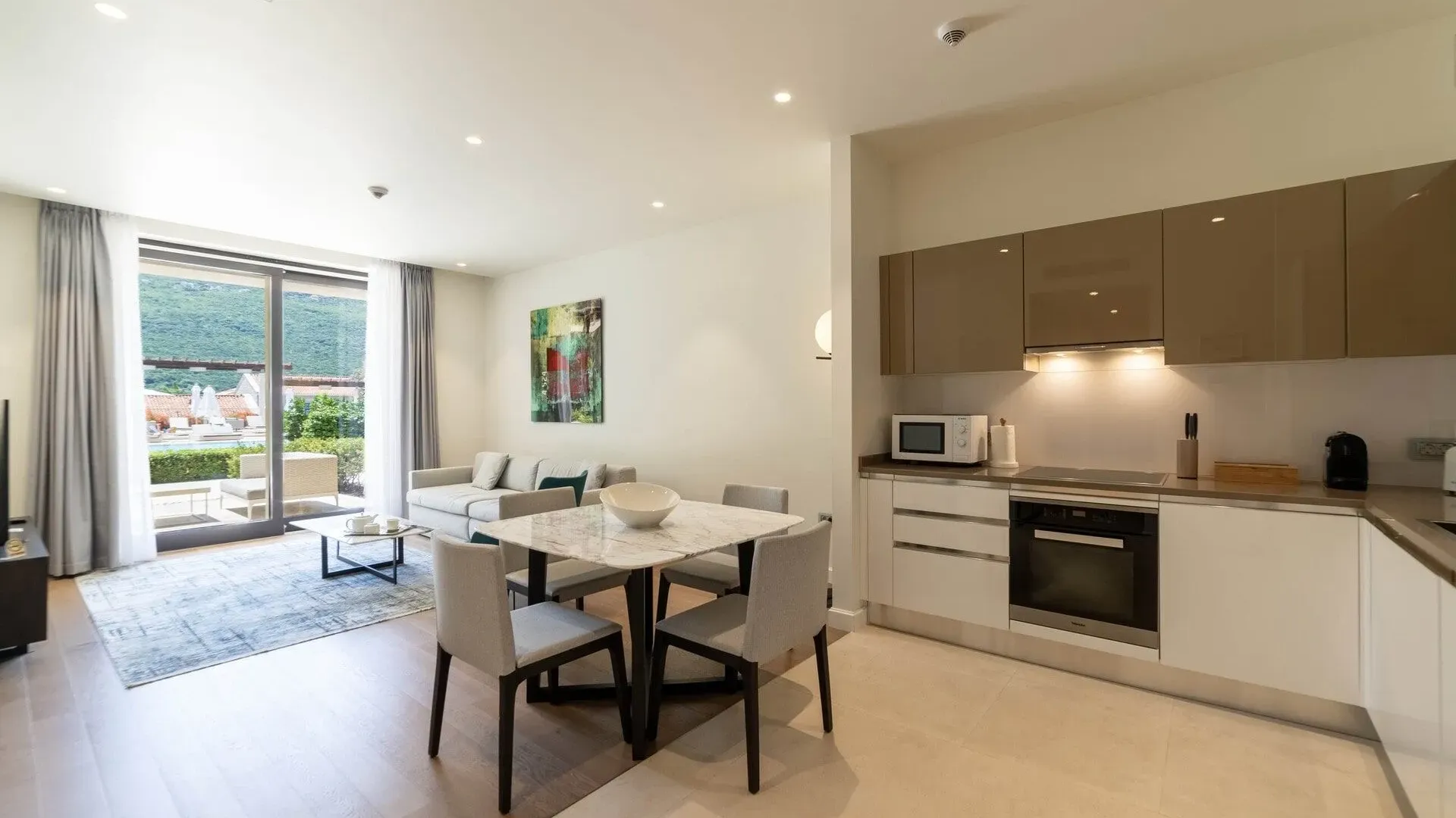 Prodaja, jednosoban stan, 90m², Portonovi, Herceg Novi