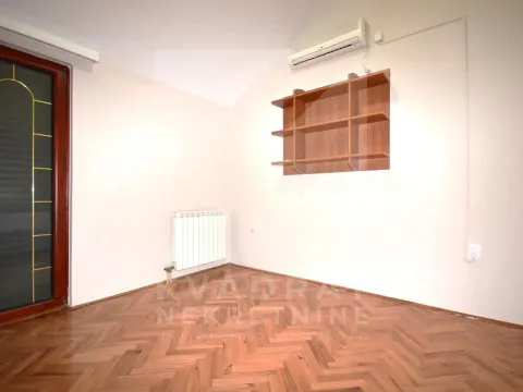 Sale, house, 370m², Zabjelo, Podgorica - image 34