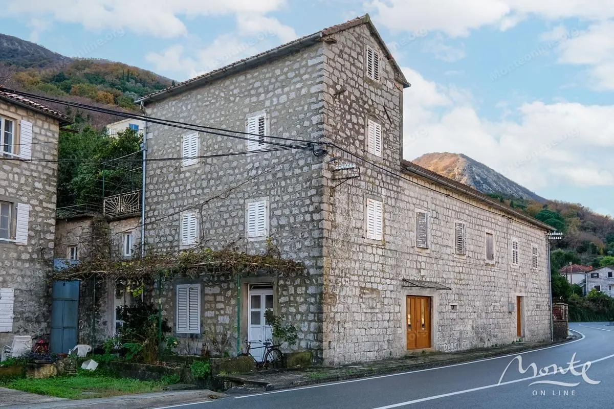 Sale, house, 126m², Kostanjica, Kotor