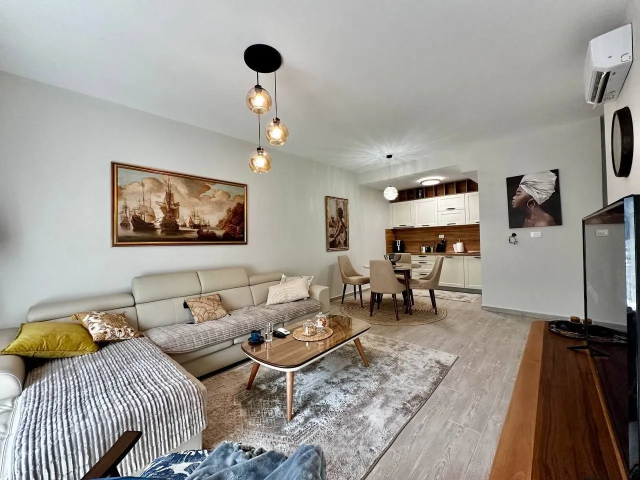 Rent, one bedroom apartment, 57m², Bečići, Budva