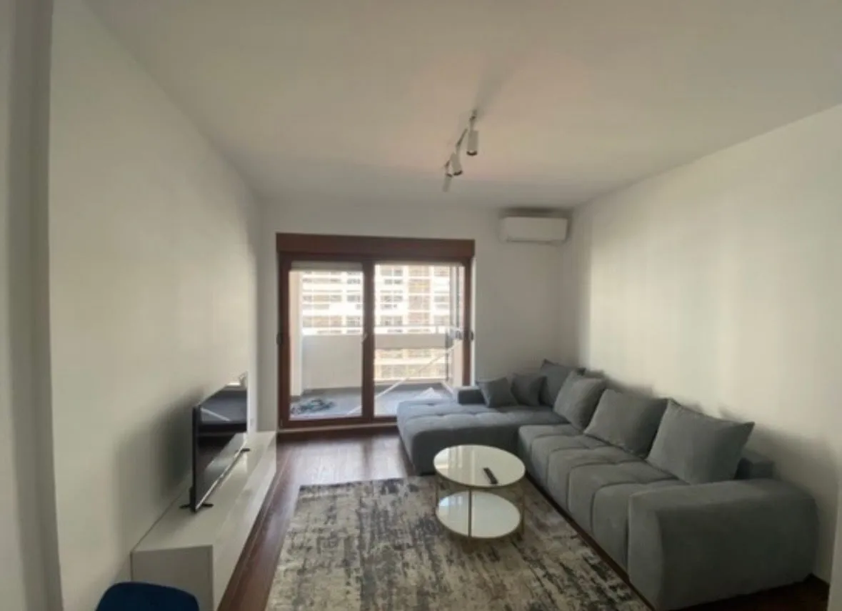 Izdavanje, garsonjera, 29m², Master Kvart, Podgorica