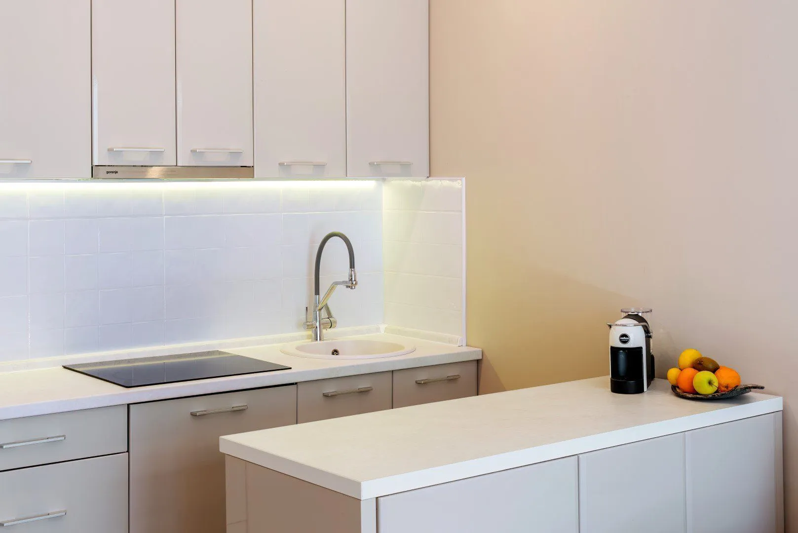 Prodaja, dvosoban stan, 68m², Kotor, Crna Gora